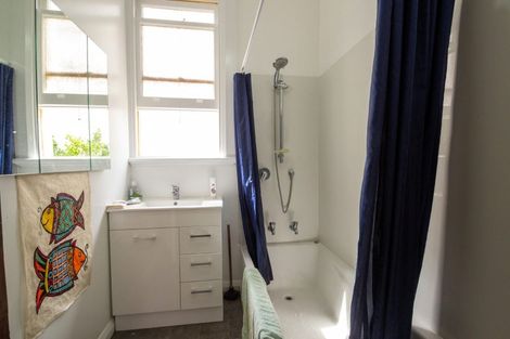 Photo of property in 18 Talavera Terrace, Kelburn, Wellington, 6012