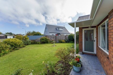 Photo of property in 17 Seascape Gardens, Bromley, Christchurch, 8062