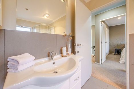 Photo of property in 7a Avondale Road, Taradale, Napier, 4112