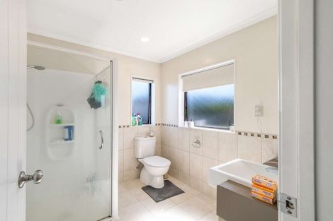 Photo of property in 35 Amaretto Avenue, Flat Bush, Auckland, 2019