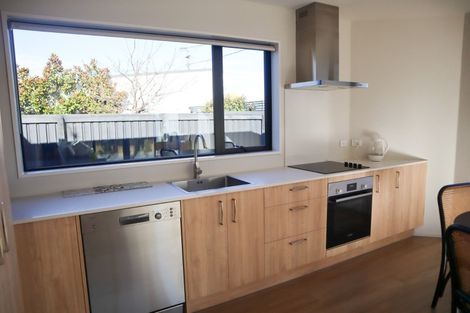 Photo of property in 1/98 Hills Road, Edgeware, Christchurch, 8013