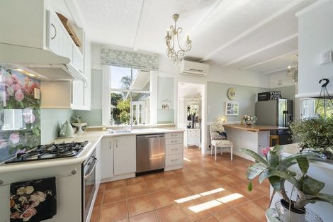 Photo of property in 339 Te Moana Road, Waikanae, 5036