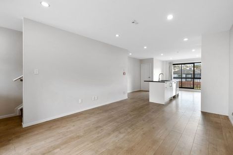 Photo of property in 9/5 Perekia Street, Albany, Auckland, 0632