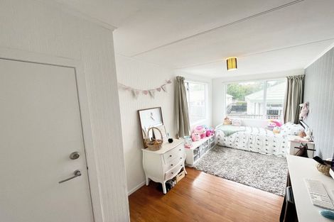 Photo of property in 921 Whangaparaoa Road, Manly, Whangaparaoa, 0930