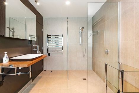 Photo of property in 36 Robertson Street, Raglan, 3225