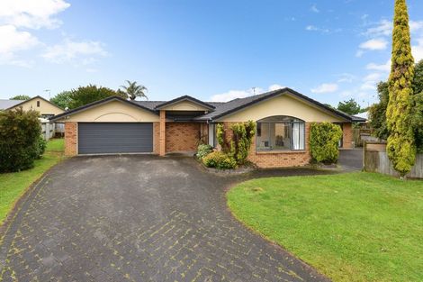 Photo of property in 61 Cairns Crescent, Rototuna, Hamilton, 3210