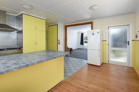 Photo of property in 16 Bedford Parade, Brighton, Dunedin, 9035