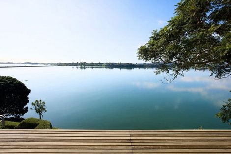 Photo of property in 1 Fourth Avenue, Tauranga, 3110