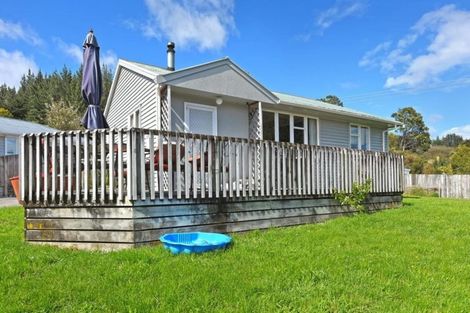 Photo of property in 64 Moeraki Road, Maoribank, Upper Hutt, 5018