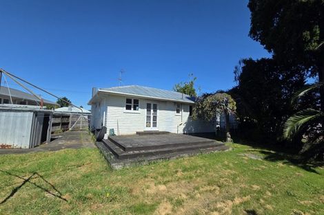 Photo of property in 50 Sutton Crescent, Papakura, 2110
