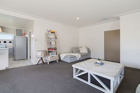 Photo of property in 37 Hooper Avenue, Pukekohe, 2120