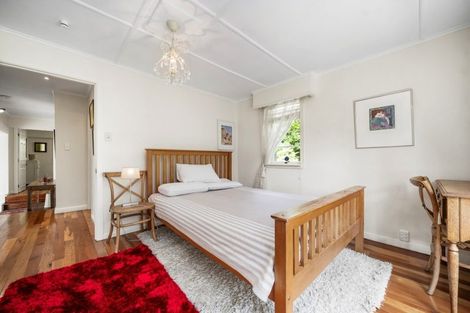 Photo of property in 21 Kopiko Road, Titirangi, Auckland, 0604