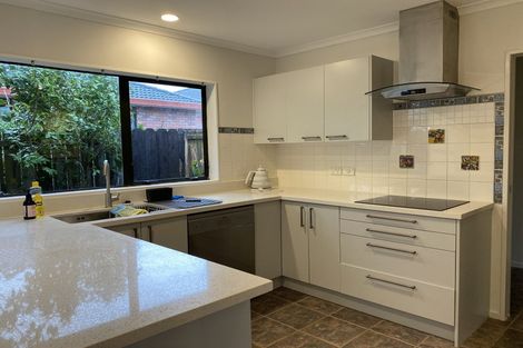 Photo of property in 1/28 Bernie Edwards Place, Botany Downs, Auckland, 2010