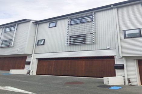 Photo of property in 20 Mangrove Lane, Albany Heights, Auckland, 0632