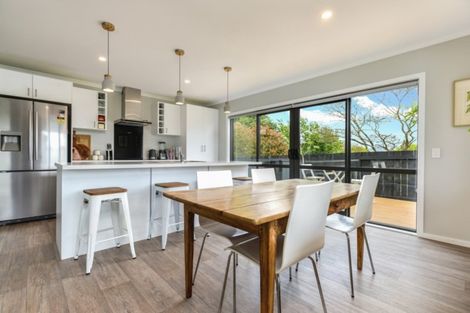 Photo of property in 11 Wescombe Grove, Feilding, 4702