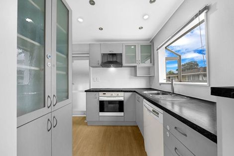 Photo of property in 20a Nogat Avenue, Papatoetoe, Auckland, 2024