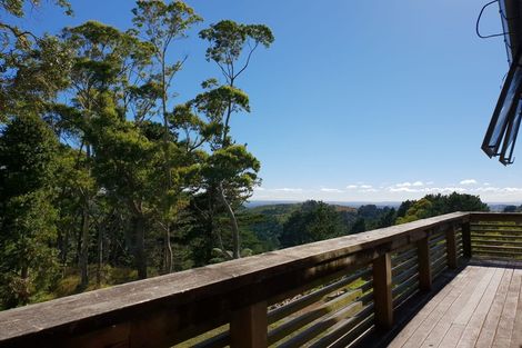 Photo of property in 62 Caton Road, Waitakere, Henderson, 0782