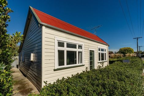 Photo of property in 5 Moore Street, Milton, 9220