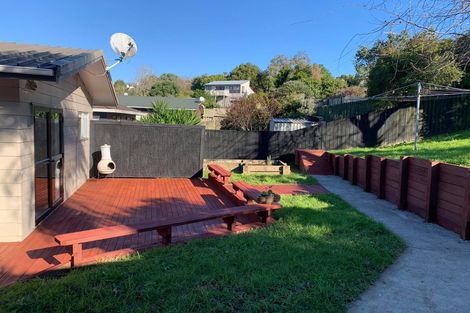 Photo of property in 47 John Dee Crescent, Red Beach, 0932