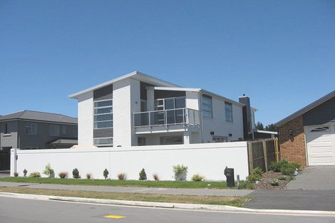 Photo of property in 66 Reka Street, Parklands, Christchurch, 8083