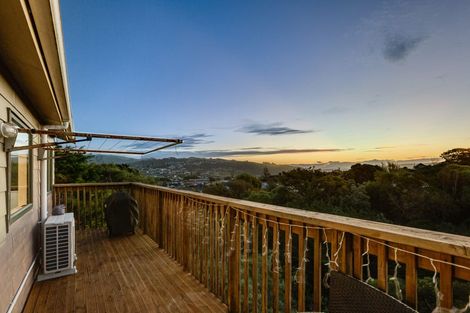 Photo of property in 16 Morere Street, Titahi Bay, Porirua, 5022