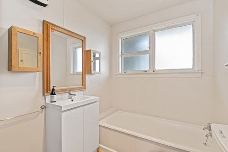 Photo of property in 18 Rata Street, Oxford, 7430