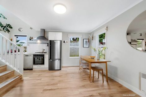Photo of property in 9a Seine Street, Island Bay, Wellington, 6023
