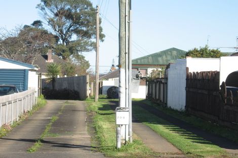 Photo of property in 208a Russell Road, Manurewa, Auckland, 2102