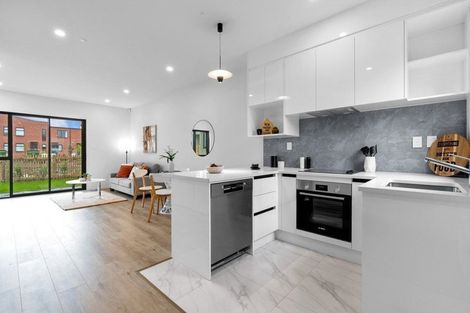 Photo of property in 10 Hokoteta Street, Mount Wellington, Auckland, 1062