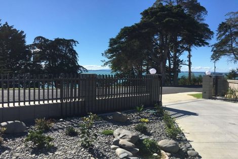Photo of property in 66a Marine Parade, Otaki Beach, Otaki, 5512