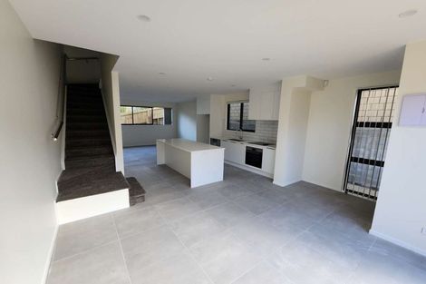 Photo of property in 45d Greenvalley Rise, Glenfield, Auckland, 0629