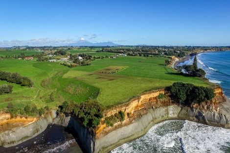 Photo of property in 1119 Main Road North, Onaero, Urenui, 4383