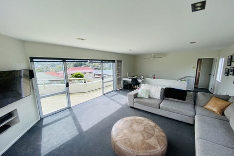 Photo of property in 2/5 Nigel Road, Browns Bay, Auckland, 0630