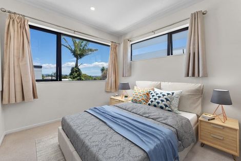 Photo of property in 5/36 Kaipatiki Road, Glenfield, Auckland, 0629