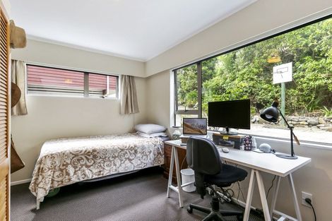 Photo of property in 40 Lincoln Avenue, Tawa, Wellington, 5028