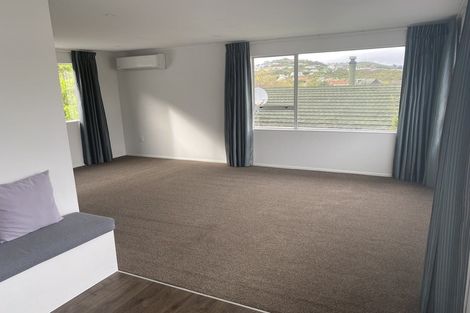 Photo of property in 8 Findhorn Place, Papakowhai, Porirua, 5024