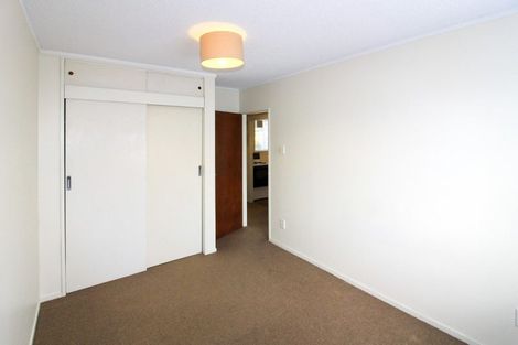 Photo of property in 5 Hawker Street, Mount Victoria, Wellington, 6011