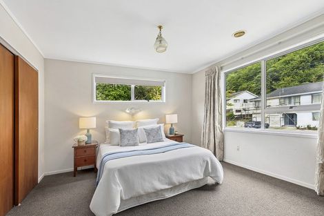 Photo of property in 15 Fyvie Avenue, Tawa, Wellington, 5028
