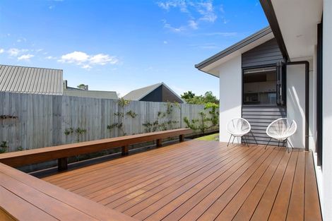 Photo of property in 56 Mcfaddens Road, St Albans, Christchurch, 8052