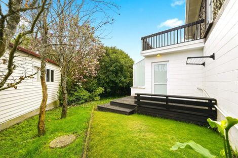 Photo of property in 4220a Great North Road, Glendene, Auckland, 0602