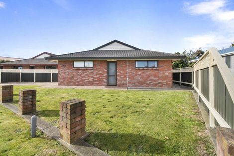 Photo of property in 6 Hammond Street, Bulls, 4818