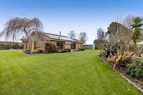 Photo of property in 320 Austin Road, Normanby, Hawera, 4673