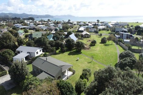 Photo of property in 109 Titoki Place, Matarangi, Whitianga, 3592
