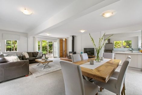 Photo of property in 59 Chatham Avenue, Paremoremo, Auckland, 0632