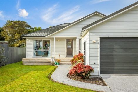 Photo of property in 34a Birdwood Road, Swanson, Auckland, 0612