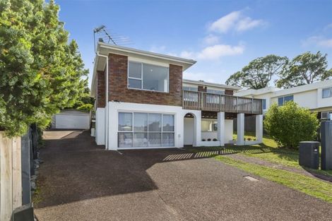 Photo of property in 100 Stapleford Crescent, Browns Bay, Auckland, 0630