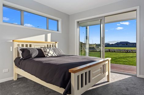 Photo of property in 2 Pukeko Way, Amberley, 7410