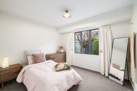 Photo of property in 32 Hussey Road, Harewood, Christchurch, 8051