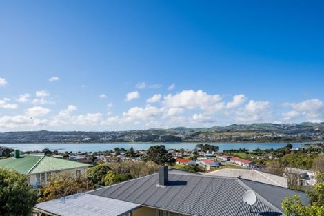 Photo of property in 16b Mawhare Street, Titahi Bay, Porirua, 5022
