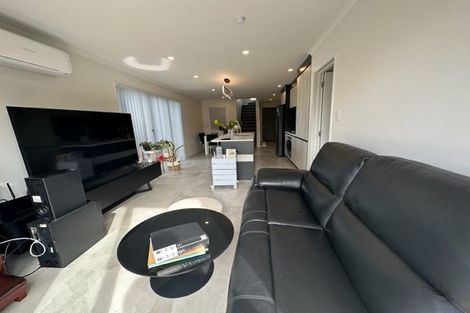 Photo of property in 7/11 Celeste Place, Totara Vale, Auckland, 0627